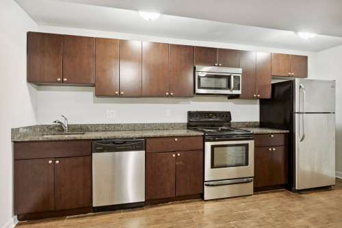 upenn-Apartment-Building-18781339